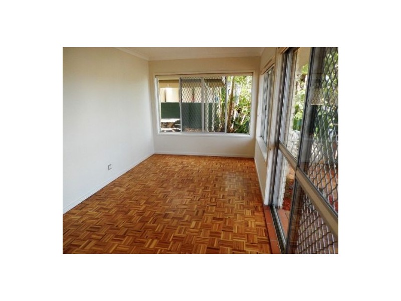 55 River Crescent, Broadbeach Waters QLD 4218