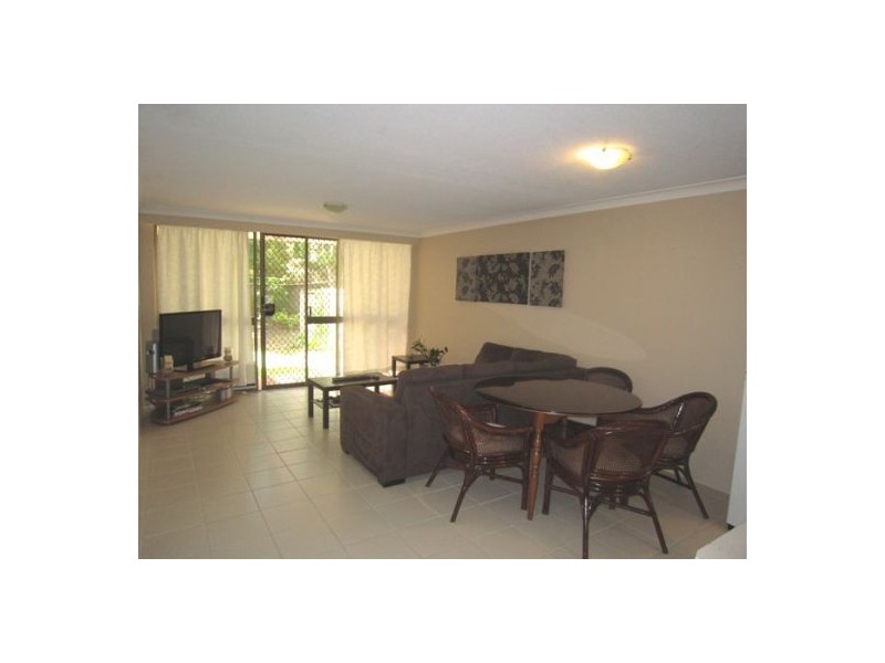 6/164 High Street, Southport QLD 4215