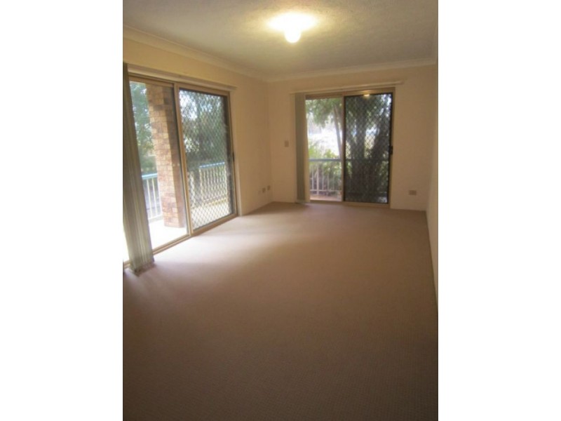 1/144 Marine Parade, Southport QLD 4215