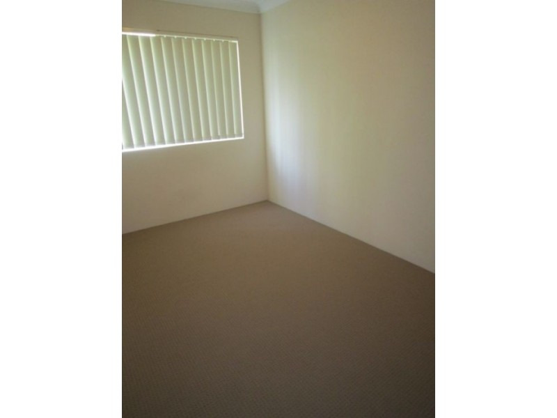 1/144 Marine Parade, Southport QLD 4215