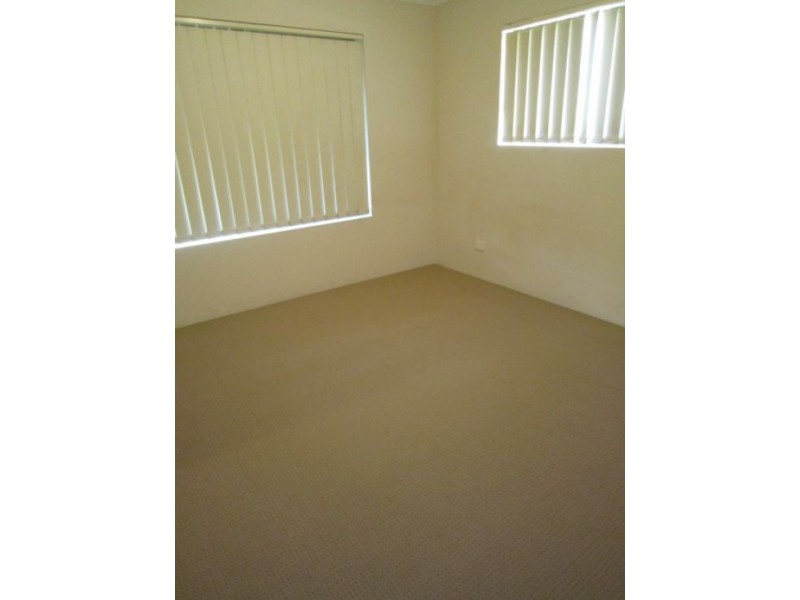 1/144 Marine Parade, Southport QLD 4215