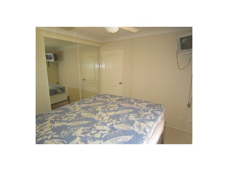 2/5 Railway Street, Southport QLD 4215