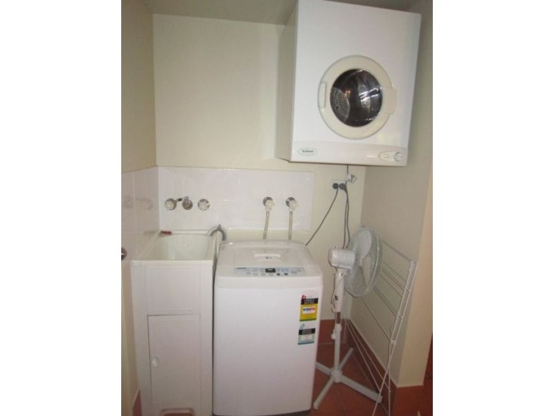 2/5 Railway Street, Southport QLD 4215