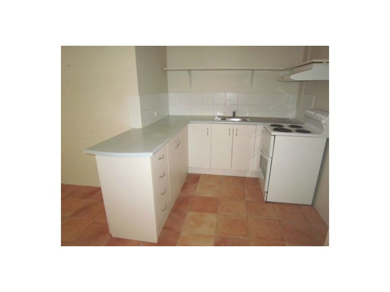 2/203 Scarborough Street, Southport QLD 4215