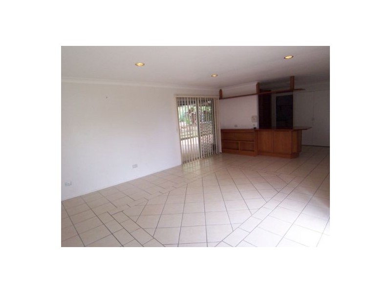 393 Ashmore Road, Ashmore QLD 4214