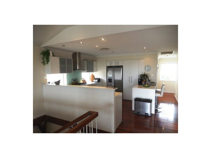 3 Reynolds Avenue, Labrador QLD 4215