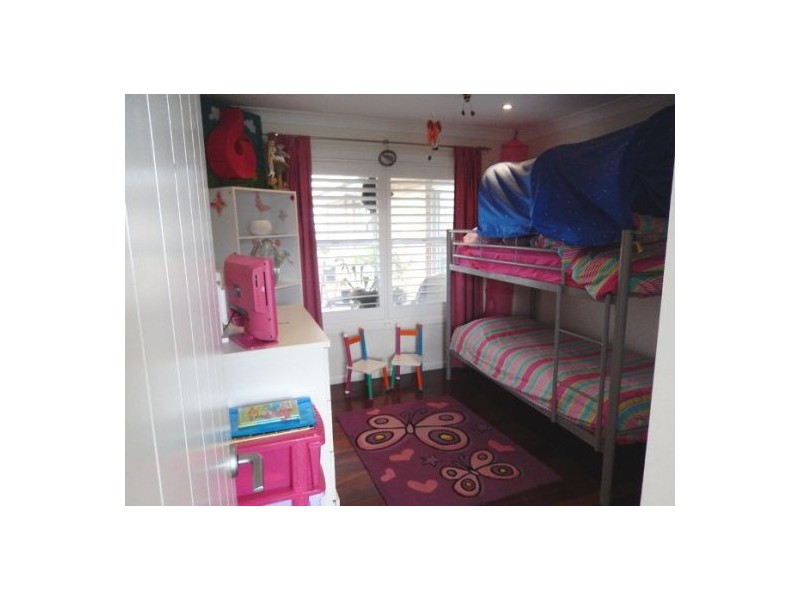 3 Reynolds Avenue, Labrador QLD 4215