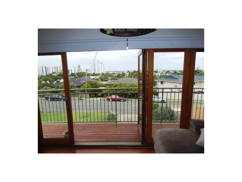 3 Reynolds Avenue, Labrador QLD 4215