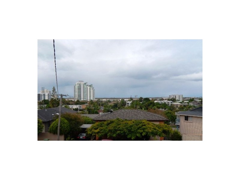 3 Reynolds Avenue, Labrador QLD 4215