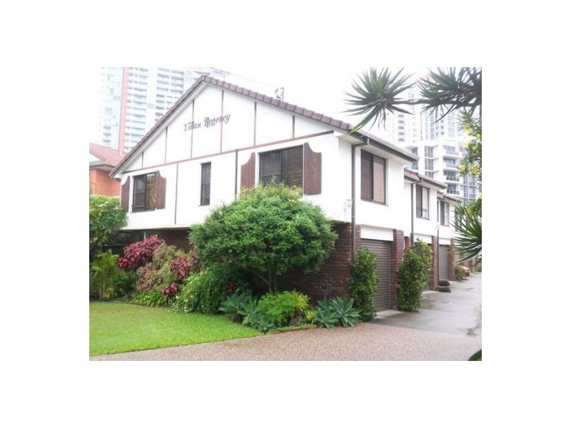 2/51 Bauer Street, Southport QLD 4215