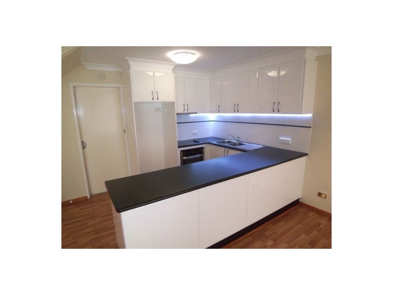 2/51 Bauer Street, Southport QLD 4215