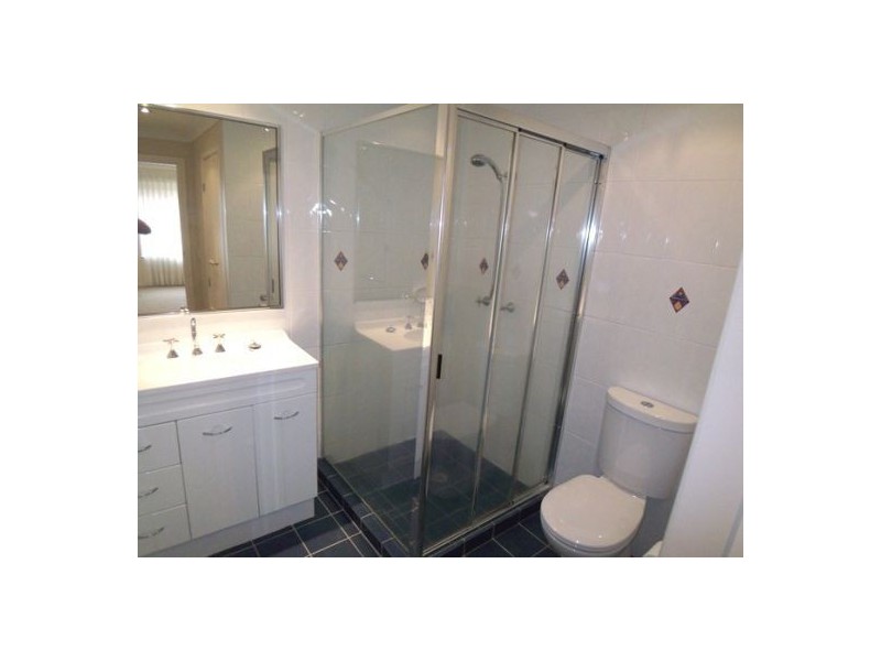 2/51 Bauer Street, Southport QLD 4215