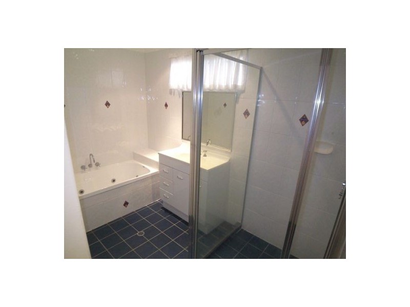 2/51 Bauer Street, Southport QLD 4215