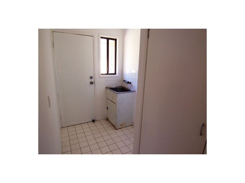 1/269 Government Road, Labrador QLD 4215