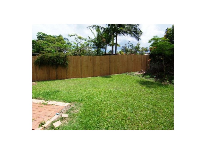 1/269 Government Road, Labrador QLD 4215