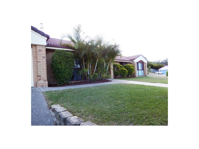 14 Chatham Av, Pacific Pines QLD 4211