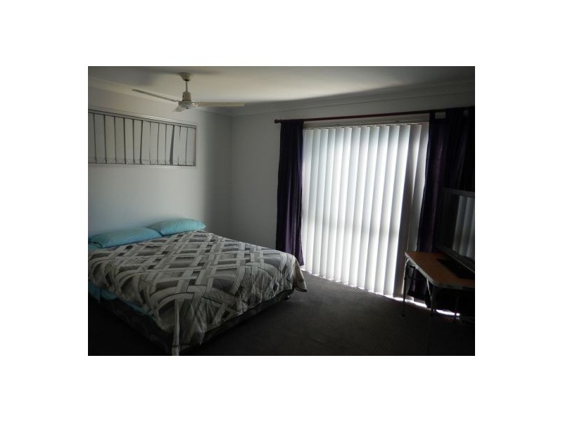 14 Chatham Av, Pacific Pines QLD 4211