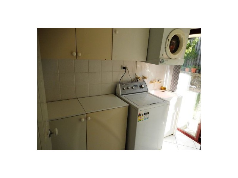 14 Chatham Av, Pacific Pines QLD 4211