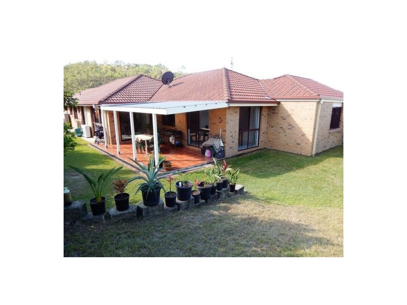 14 Chatham Av, Pacific Pines QLD 4211