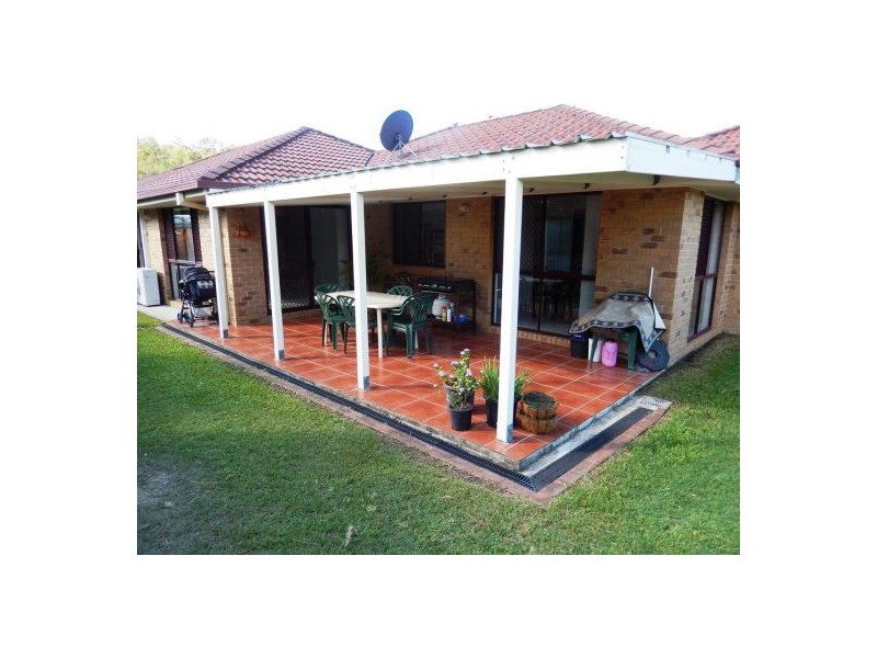 14 Chatham Av, Pacific Pines QLD 4211