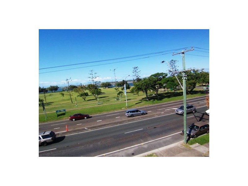 8/128 Marine Parade, Southport QLD 4215