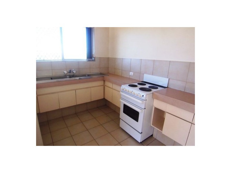 8/128 Marine Parade, Southport QLD 4215