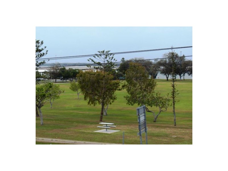 8/128 Marine Parade, Southport QLD 4215