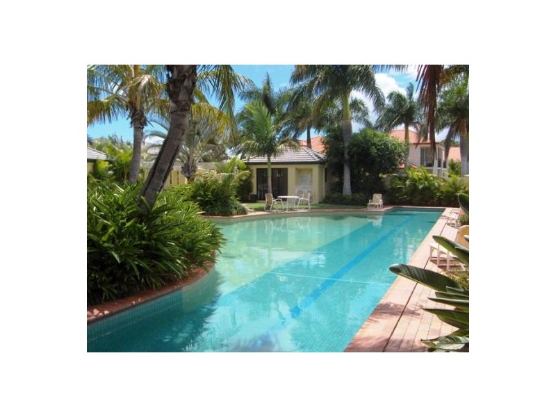 32/2 Bronberg Court, Southport QLD 4215