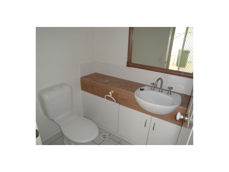 32/2 Bronberg Court, Southport QLD 4215