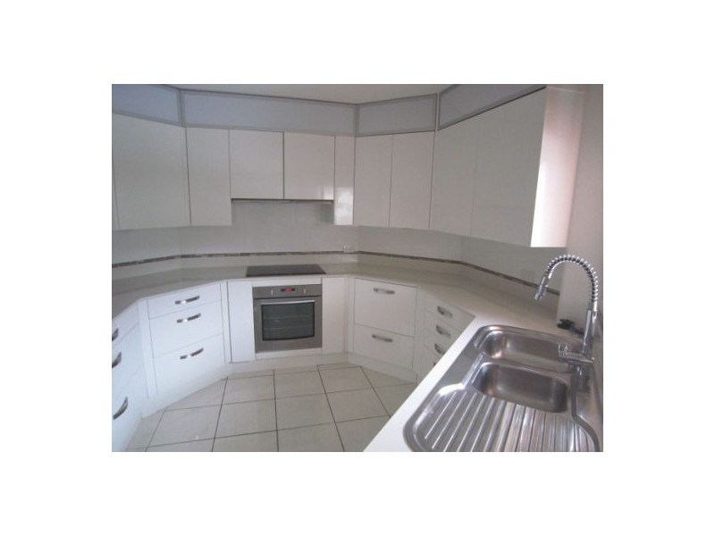 9/61 Bauer Street, Southport QLD 4215