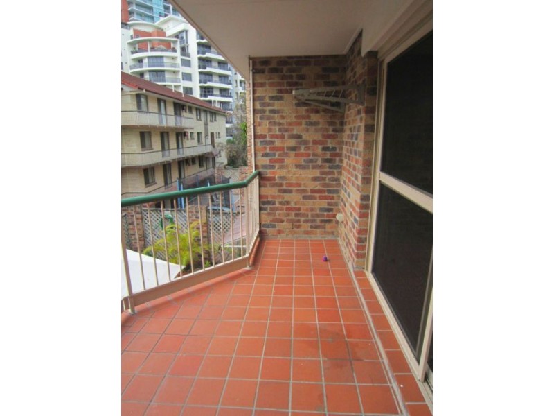 9/61 Bauer Street, Southport QLD 4215