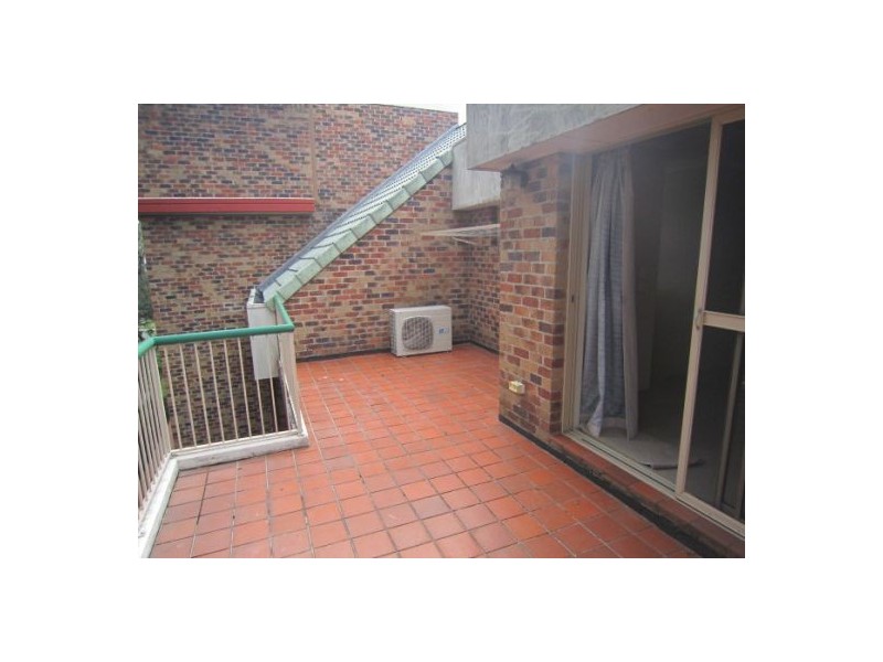 9/61 Bauer Street, Southport QLD 4215