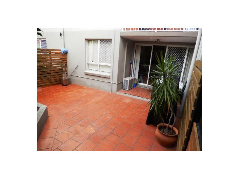 4/7 Illawong St, Surfers Paradise QLD 4217