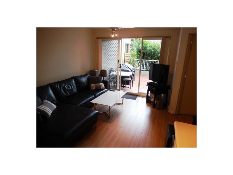 4/7 Illawong St, Surfers Paradise QLD 4217