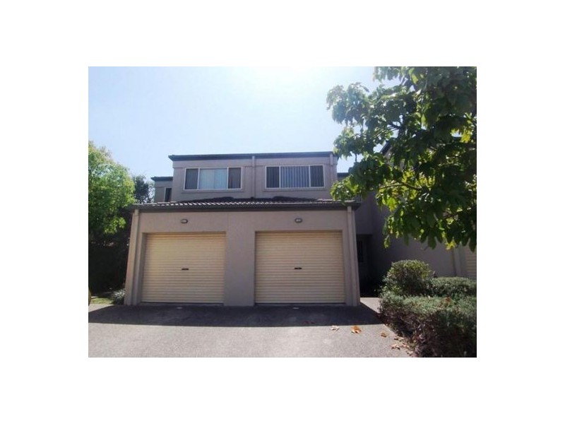 6/97 Eugaree Street, Southport QLD 4215