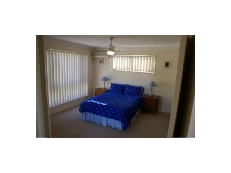 2/80 Pohlman Street, Southport QLD 4215