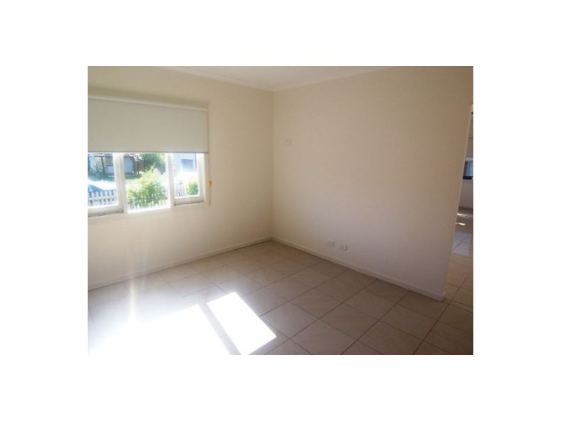 128 Pohlman Street, Southport QLD 4215