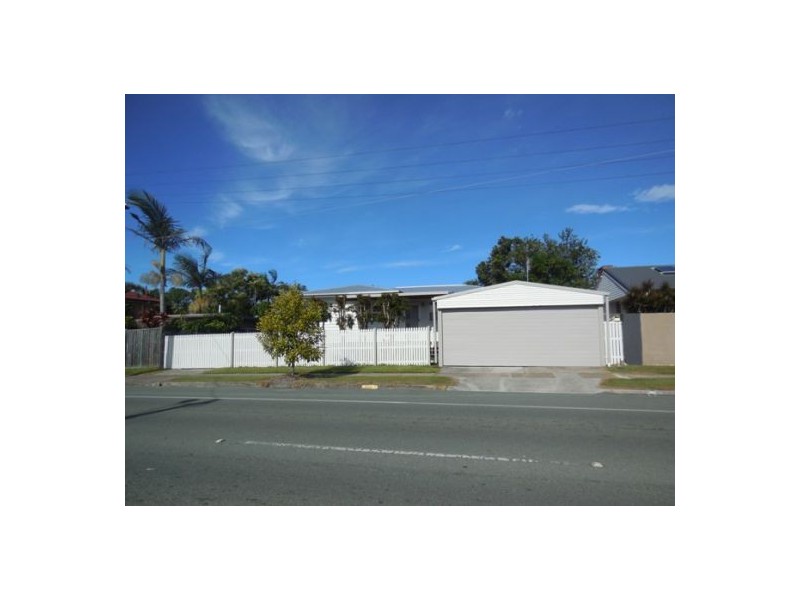 104 Central Street, Labrador QLD 4215