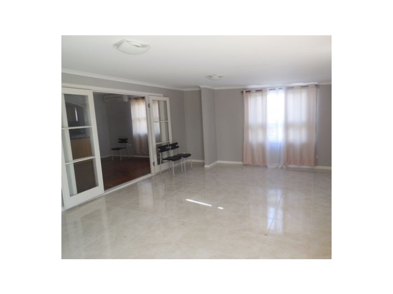 104 Central Street, Labrador QLD 4215
