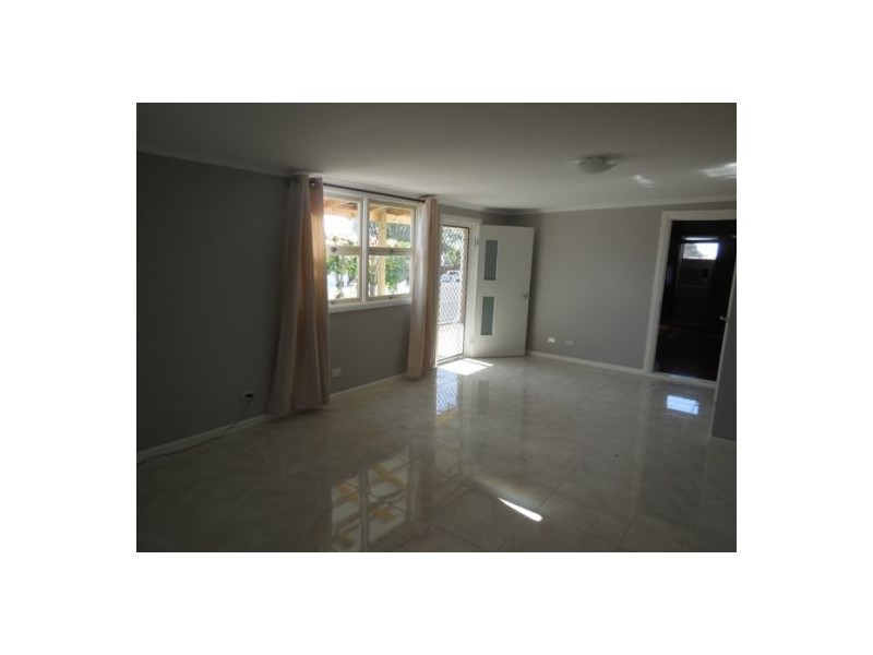 104 Central Street, Labrador QLD 4215