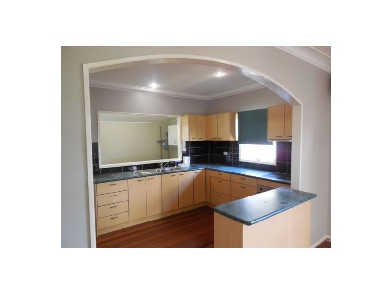 104 Central Street, Labrador QLD 4215