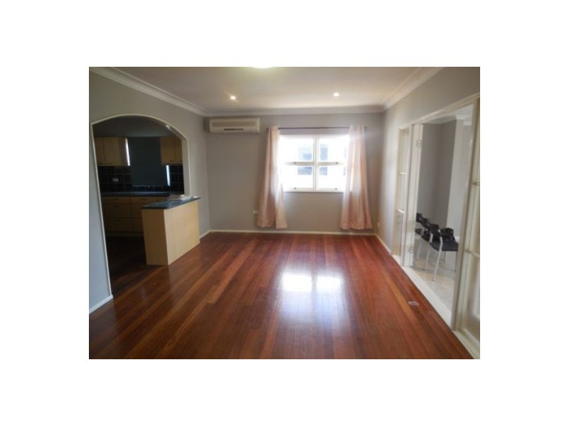 104 Central Street, Labrador QLD 4215