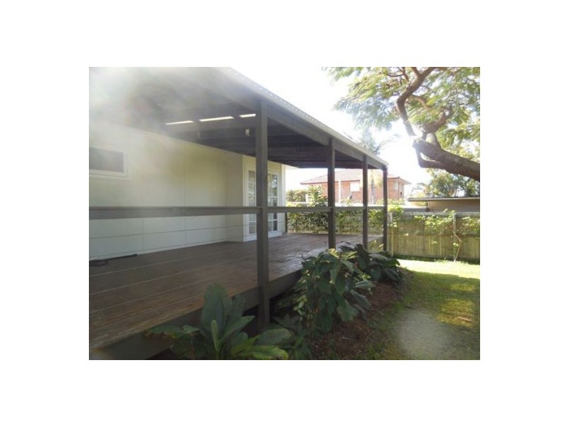 104 Central Street, Labrador QLD 4215