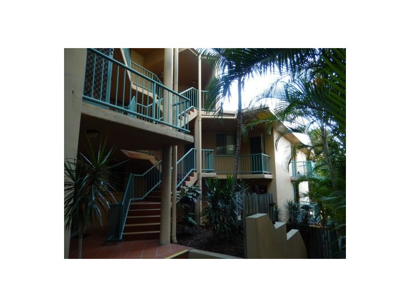 8/124 Queen St, Southport QLD 4215