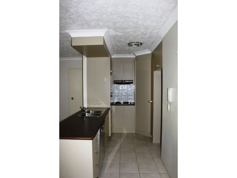 3/2 Johnston Street, Southport QLD 4215