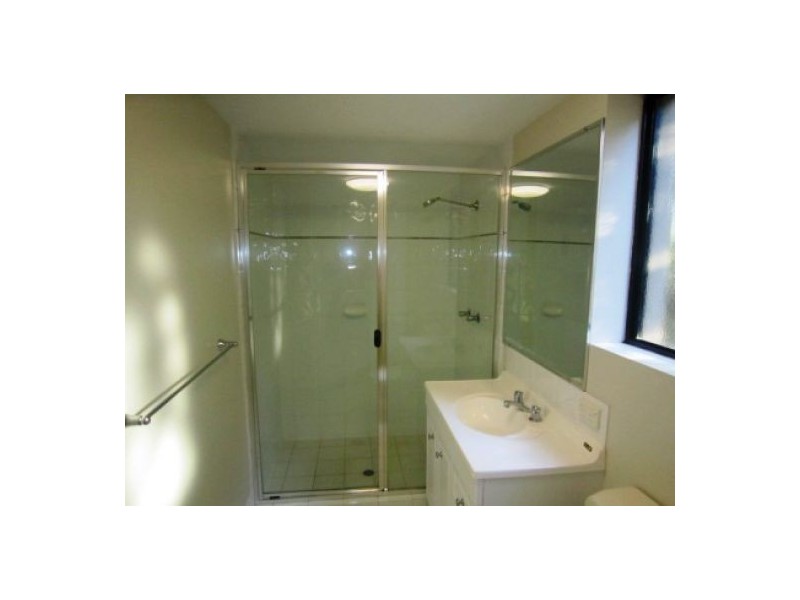 3/2 Johnston Street, Southport QLD 4215