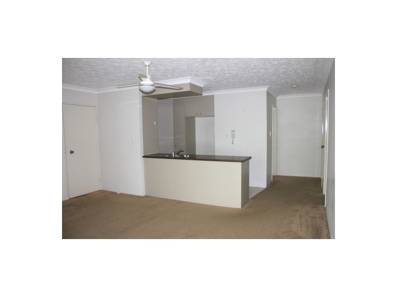 3/2 Johnston Street, Southport QLD 4215