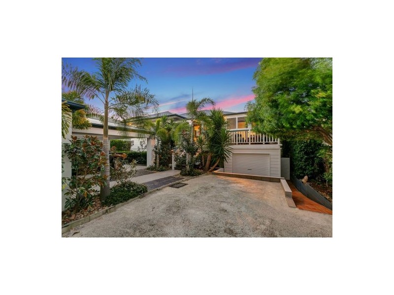 5 Third Avenue, Labrador QLD 4215