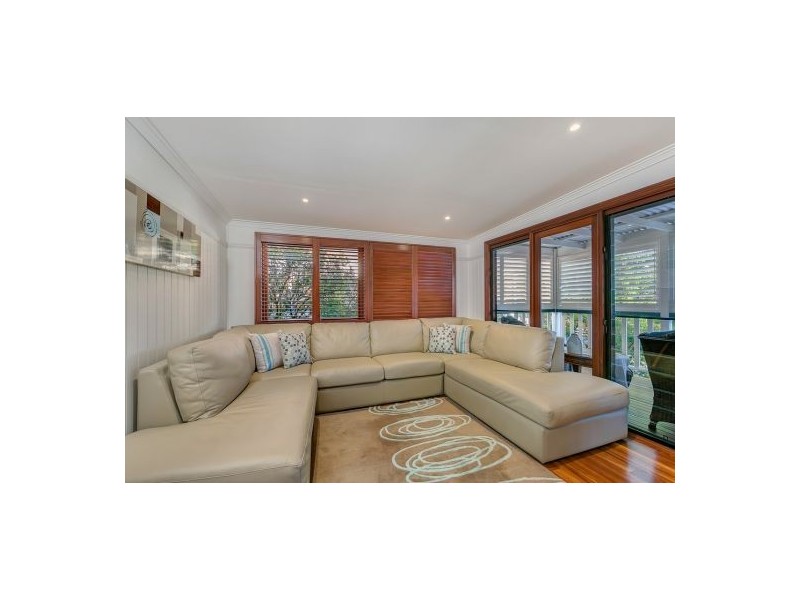 5 Third Avenue, Labrador QLD 4215