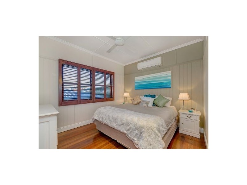 5 Third Avenue, Labrador QLD 4215